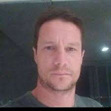 Eduardo Ernst de Oliveira (@ernst_oliveira)