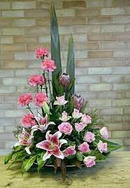 Pin By Catherine Lyfoung On Idea Flowers Church Flower Arrangements Flower Arrangements Large Flower Arrangements