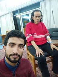 وقد تم تكييف ضوابط التحكم بشكل مثالي مع الأجهزة ذات الشاشات اللمسية، كما هو الحال كذلك. ØµÙˆØ± Ø¹Ù„ÙŠ Ø­Ù…ÙŠØ¯Ø© ÙŠØªØºÙ„Ø¨ Ø¹Ù„Ù‰ Ø£ÙˆØ¬Ø§Ø¹Ù‡ Ø¨Ø§Ù„ØµÙ„Ø§Ø© ÙÙŠ Ù…Ø¹Ù‡Ø¯ Ù†Ø§ØµØ± ÙÙ† ÙˆØ«Ù‚Ø§ÙØ© Ø§Ù„ÙˆØ·Ù†