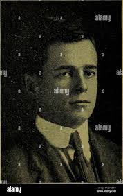 Edward Cutter's Instagram, Twitter & Facebook