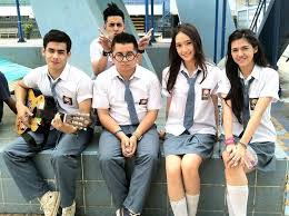 Sketsa cepat, menggunakan hanya beberapa garis untuk memberikan citra pada sketsa yang telah selesai; Inilah 5 Tipe Anak Sekolahan Saat Pertama Kali Masuk Sekolah