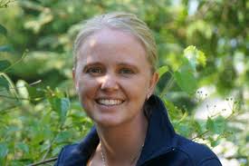 We are proud to introduce Dr. Lisa Juten! Dr. Lisa is excited to work in  the hospital where she grew up and found her love of veterinary medicine.  As an East High