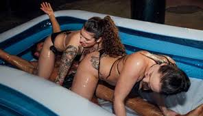 This match i started off great and thought i had her, but with her flexibility and also using her legs for the first time in a match, she managed to bend her body mixed wrestling, 155 pictures 1920*1080 (fullhd). Oil Wrestling Stag Activity In Krakow Stagweb