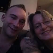 Disclaimer: suicide "That night, I went to bed and forgot to take my phone  off silent. I didn't hear it ring. I missed the call. Her sister woke me to  3 words