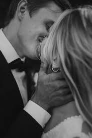 Taylor Dewey Hawaii Wedding Photo and Video