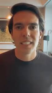 Atendendo aos pedidos dos nossos fãs, resolvemos fazer um vídeo comparando  eu e meu primo distante @kaka 😂, Quem achou parecido comenta aí! 👀👇🏻,  #dancandidoematheus #sertanejo #explorar #kaká #kaka ...