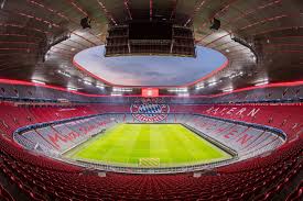 First plans for a new stadium were made in 1997, and even though the city of munich initially preferred reconstructing the olympiastadion, they eventually went ahead with the clubs' proposal for an entire new stadium. Allianz Arena Munchen Erhalt Neue Moderne Lichtlosung On Light Licht Im Netz