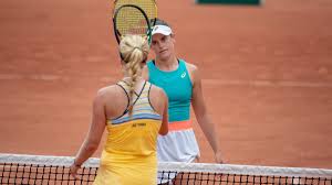 * wilson roland garros tour rucksack tennisschläger schlägertasche wr8006602001 a striking tennis and badminton backpack, designed to hold up to 2 rackets. French Open Jennifer Brady Scheitert In Roland Garros In Runde Eins Eurosport