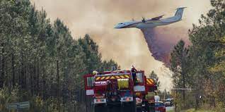 500 hectares détruits, 700 pompiers mobilisés, l'a61 fermée. 0ywofo8 Aihtjm