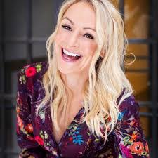 Karen Gilkey's Instagram, Twitter & Facebook