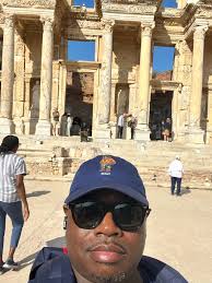 Just a lil somethin' (very versatile with it)