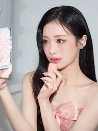 AHYEON your such a cutiee girl! 🌸🥰 #BABYMONSTER #베이비몬스터 #AHYEON  #JUNGAHYEON #아연 #중가현 #YG #YGNGG