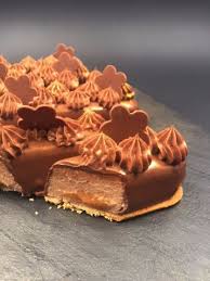 Izrezani Prst Cokolada Karamel Slanog Mas Chocolat Patisserie Gateaux Et Desserts