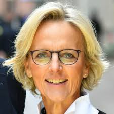 Women in Cloud Computing: Dare to Explore the Unbeaten Path for Career  Opportunities