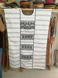 Huipil Mexico Made Of Waist Loom In 2020 Brocade Mexican Women Waist