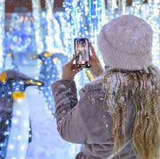 Illumi light exhibit in Montréal 🇨🇦 . . . . . #montreal #montréal  #montrealcanada #montrealcity #montreallife #montrealphotography  #montrealphoto #mtl #mtlphotography #illumicavalia #canada_gram  #canadatravel #canadaphotography #montreall ...