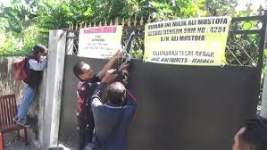 Check spelling or type a new query. Akses Masuk Ditutup Pagar Tetangga Ibu Di Jember Terusir Dari Rumahnya Sendiri Bagian 1