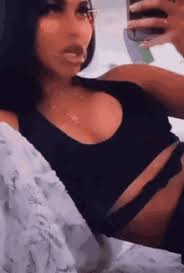 Baddie aesthetic pfp discord r e g i n a g e o r g e. Baddie Aesthetic Girl Pfp Gif