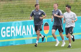 Jerman vs hungaria prediksi euro malam ini setiap hari bolaeuro365 memberikan berita dan prediksi setiap hari update teraktual dan terpercaya. C10 Aejg6leeim