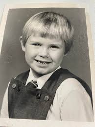 THIS PIC APPEARED ON MY FEED A WHILE AGO And I recognised someone who  features in my following story. During the early 1960s some of us from  Broomies used to hang out