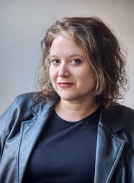 Erin Beck's Instagram, Twitter & Facebook