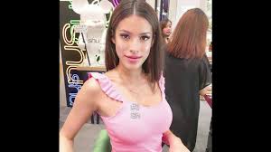 In case you haven't heard, former miss universe malaysia samantha katie james has found herself in a bit of a tough situation after saying black americans chose to be born colored. Samantha Katie James Miss Universe Malaysia 2017 Know Your Queen Youtube