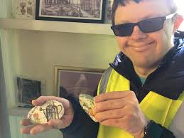 Solar color-changing grave marker for nighttime visibility