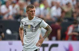 I must state that in no way, shape or form am i intending to infringe rights of the copyright holder. Toni Kroos Wieso Der Mittelfeldstratege Immer Noch Die Fussballschuhe Von 2014 Tragt