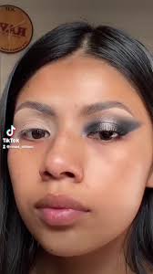 The perfect glam look for the season using Glitter’s Eve Palette ✨🖤👻  @rosas_videos Available