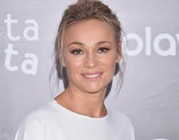 She is an actress, known for rezerwat (2007), 39 i pól (2008) and oblawa (2012). Bajecznie Piekna Sonia Bohosiewicz Spedza Noce Na Plazy W Hiszpanii Eska Pl