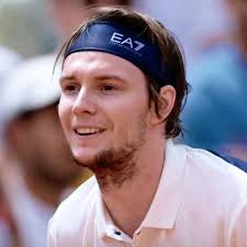 BUBLIK TAKES OUT SINNER! 🫨 Alexander Bublik defeats World No. 1 and  defending Halle champion to reach the QFs in Halle #TWO25