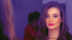 Las crueles críticas que recibió Julia Fernández por su nueva foto desnuda