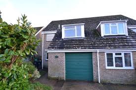 Book with ease today and save up to 40% off self catering accommodation in alderholt. Houses For Sale To Rent In Sp6 3al Blackwater Close Alderholt Fordingbridge