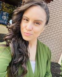 Laura Harwell's Instagram, Twitter & Facebook