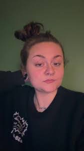 Kali Persinger's Instagram, Twitter & Facebook