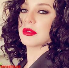 صور سلاف فواخرجي Celebrities Pink Nose Ring