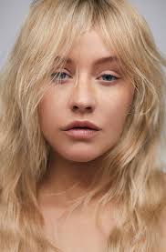 Christina Aguilera All Natural Showing Her Freckles For Paper Magazine Beautiful Christina Christina Aguilera No Makeup Christina Maria Aguilera