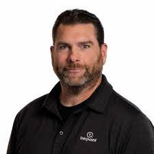 Jeff Whittemore's Instagram, Twitter & Facebook