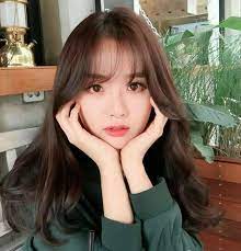 With naturally straight hair that features a fine, glossy texture, asian sort hair may be a not solely square measure these bangs fashionable, however, they're sensible for keeping long, dense hair out of your face while not clips, product or curls. 10 Korean Hairstyle Medium Bangs Ideas Korean Hairstyle Hairstyle Hair Styles