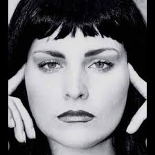 Danielle Bedard (@daniellebedard) • Instagram photos and videos