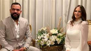 فالذي يشاهد في حلمه بأنه يدخل العيادة أو المستشفى في المنام، فإن مشاهدته توميء الى زواجه في الواقع بإذن الله وخصوصا إن كان. 8bzmbemm7lqzbm