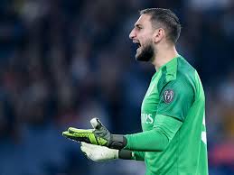 The highest earning player in the squad is gianluigi donnarumma earning £195,000 per week. Should Ac Milan Sell Gianluigi Donnarumma A Look At Goalkeeping Finances The Ac Milan Offside