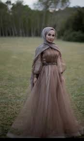 Koleksi model kebaya untuk perpisahan sekolah sma dan smp terbaru ini merupakan baju kebaya yang cantik dan elegan dengan desain modern serta model terbaru. 25 Ide Baju Perpisahan Gaun Perempuan Pakaian Pesta Model Baju Wanita