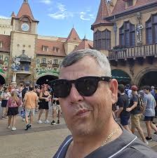 Chad Brendan (@chadotheclown) • Facebook