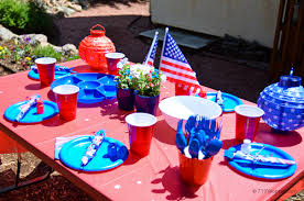 Table setting placemat is 11x17 inches. Cheap And Fun Patriotic Table Setting Ideas 719woman Com