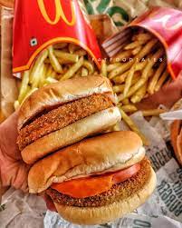 Sudheera Minocha Jaipur On Instagram Evening Hunger Packs Call For Mcdonalds India Aaloo Tikki Burgers Mcdonalds India Mcdonalds Recipes Mc Donalds Food