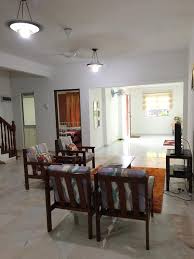 Dari kuala lumpur pilihan yang paling murah adalah naik kereta ktm line (komuter) dari kl sentral ke arah seremban dan turun di stasiun bandar tasik selatan. 2 Storey House Bandar Tasik Selatan Homestay Kuala Lumpur Updated 2021 Prices