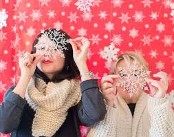 We did not find results for: Tis The Season To Smile 15 Holiday Photo Booth Ideas Brit Co