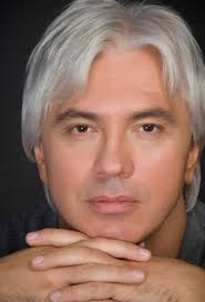 👑Dmitri Alexandrovich Hvorostovsky! The Voice that Conquered the whole  World and our heart for Ever! We love you Maestro too much! 👑 Picture in  front of MET New York 2006!👑