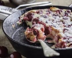 Clafoutis Aux Cerises Leger De Mamie A La Poele Clafoutis Aux Cerises Recette Clafoutis Clafoutis Aux Cerises Leger